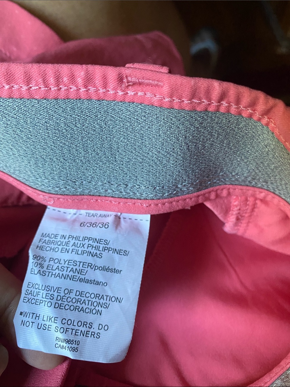 Under Armour NWOT Women’s Pink/Salmon Shorts Size 6 - Picture 10 of 10